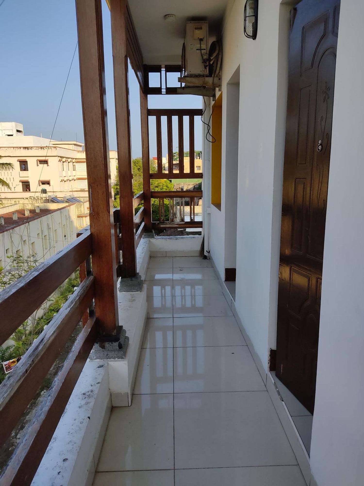 蓬蒂切里 Manora Residency酒店 外观 照片